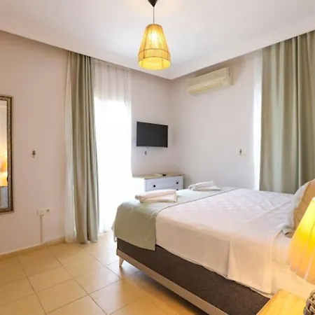 Vila Derin Su *